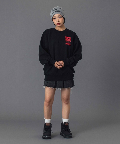 X-girl（エックスガール）の「BI COLOR BOX LOGO CREWNECK SWEAT TOP（スウェット・レディース・チャコール/ブラック/アッシュ・S/M）」の6枚目の写真