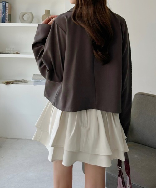 TREOVER(トレオーバー)の「シンプルなのに印象的な大人のためのこなれアイテム ショート丈テーラードダブルジャケット(テーラードジャケット・レディース・ブラウン/チャコール/ブラック/アイボリー/ライトグレー・FREE)」の19枚目の写真