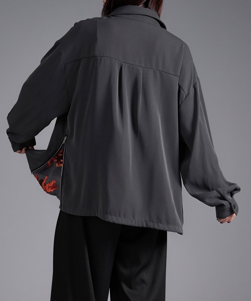 Ellno Loset（エルノロゼット）の「2WAYサイドジップガラパターンシャツ（シャツ/ブラウス・メンズ・ブラック/オフホワイト/チャコール・SMALL/MEDIUM/LARGE）」の12枚目の写真