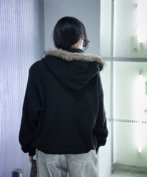 sedacle（セダクル）の「2wayフェイクファーフードワッフル