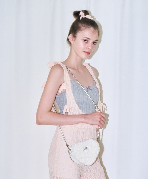 mieya mieya(ミーヤミーヤ)の「【mieya mieya】"m" boa heart bag/ボアハートバッグ"(ショルダーバッグ・レディース・ホワイト/ブラック・FREE)」の4枚目の写真