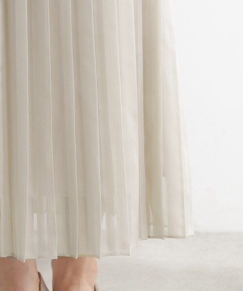 grove（グローブ）の「【洗える】ひらりとゆれる　上品プリーツスカート（スカート・レディース・ブラック/カーキ/ナチュラル・01/02/03/04/05）」の6枚目の写真