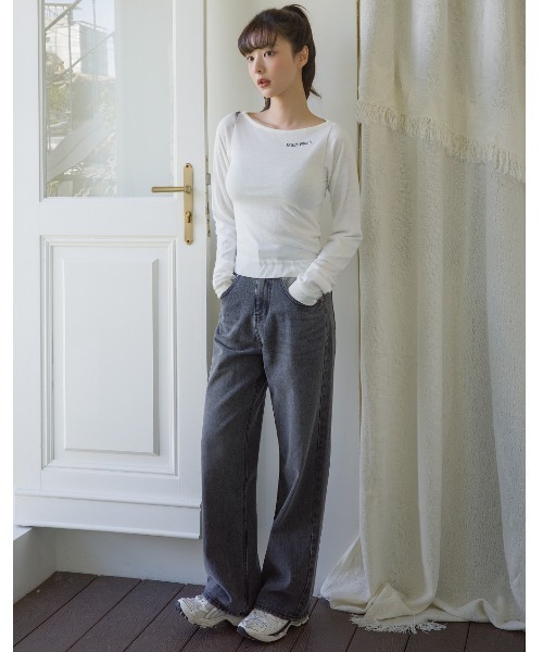 muahmuah(ムーアムーア)の「A'GEM/9 × .kom 『muah muah/ムーアムーア』 SLIM FIT BOAT NECK KNIT/ボートネック スリムフィット ニット(ニット/セーター・レディース・チャコールグレー/アイボリー/ブラック/A・FREE)」の19枚目の写真