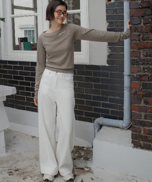 muahmuah(ムーアムーア)の「A'GEM/9 × .kom 『muah muah/ムーアムーア』 SLIM FIT BOAT NECK KNIT/ボートネック スリムフィット ニット(ニット/セーター・レディース・チャコールグレー/アイボリー/ブラック/A・FREE)」の8枚目の写真