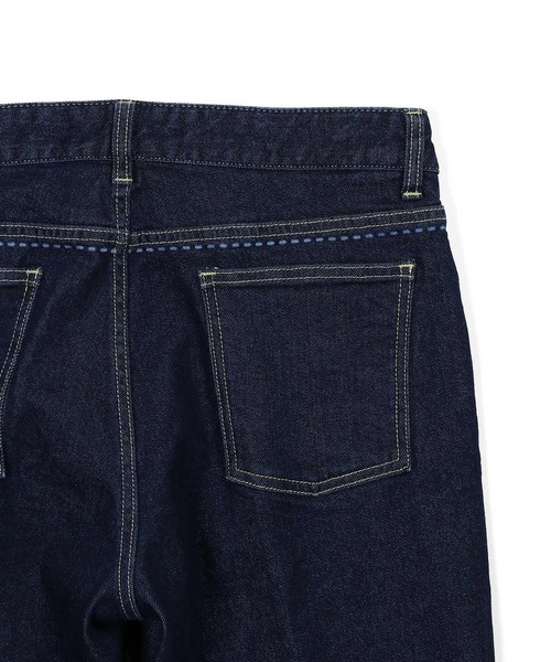 The DUFFER of ST.GEORGE(ザダファーオブセントジョージ)の「「GUM STRETCH DENIM」LASER STITCH 5PKT PANTS :超伸縮「ガムストレッチ デニム」レーザー加工 ブルーデニム(デニムパンツ・メンズ・ダークインディゴブルー・X-LARGE/LARGE/MEDIUM/SMALL)」の6枚目の写真