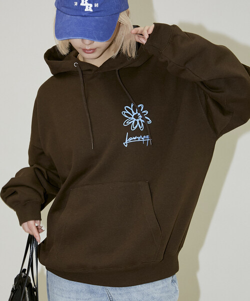 PUBLUX(パブリュクス)の「PUBLUX/パブリュクス LOVE POP STUDIO FLOWER GRAPHIC HOODIE(限定展開)(パーカー・メンズ・ライトグレー/ブラウン/ブラック・SMALL/MEDIUM/LARGE)」の3枚目の写真