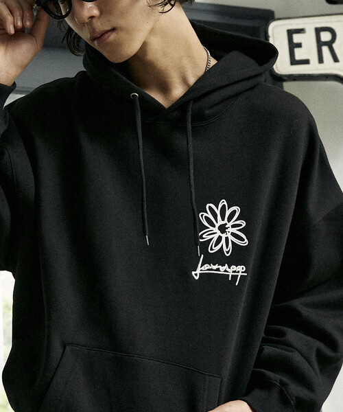 PUBLUX(パブリュクス)の「PUBLUX/パブリュクス LOVE POP STUDIO FLOWER GRAPHIC HOODIE(限定展開)(パーカー・メンズ・ライトグレー/ブラウン/ブラック・SMALL/MEDIUM/LARGE)」の5枚目の写真
