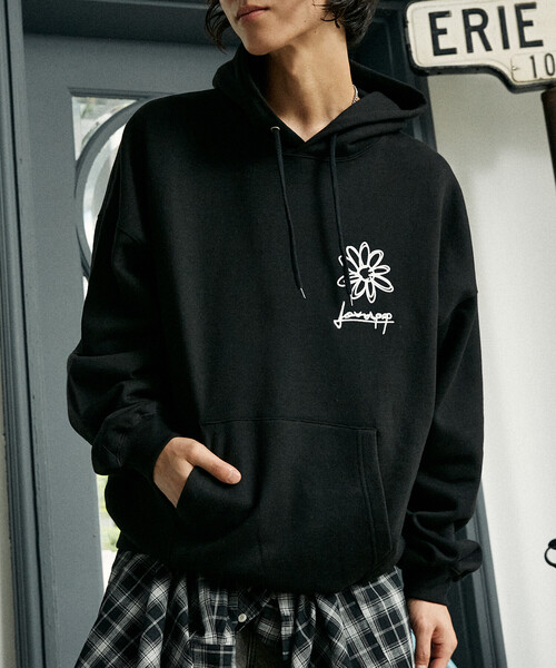 PUBLUX(パブリュクス)の「PUBLUX/パブリュクス LOVE POP STUDIO FLOWER GRAPHIC HOODIE(限定展開)(パーカー・メンズ・ライトグレー/ブラウン/ブラック・SMALL/MEDIUM/LARGE)」の9枚目の写真