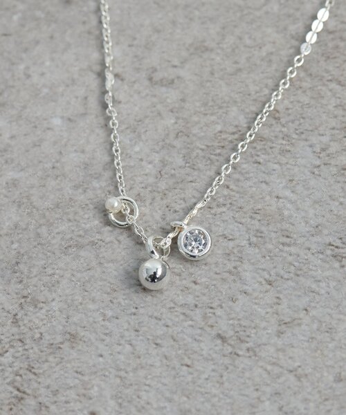 DISCOAT（ディスコート）の「【GOLDY】マルチプチチャームネックレス（ネックレス・レディース・ゴールド/シルバー系その他/シルバー・FREE）」の4枚目の写真