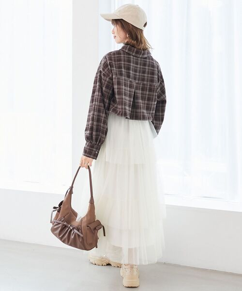 MAJESTIC LEGON(マジェスティックレゴン)の「ハートボタンリボンつきシャツ(シャツ/ブラウス・レディース・ブラック系その他/ブラウン系その他2/レッド系その他2・MEDIUM)」の6枚目の写真