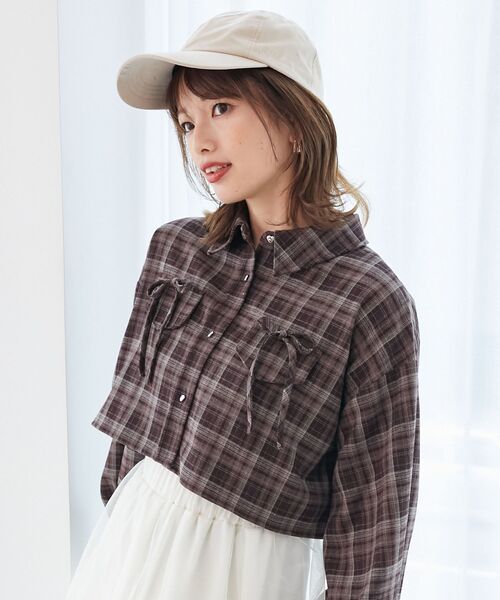 MAJESTIC LEGON(マジェスティックレゴン)の「ハートボタンリボンつきシャツ(シャツ/ブラウス・レディース・ブラック系その他/ブラウン系その他2/レッド系その他2・MEDIUM)」の8枚目の写真