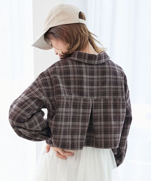 MAJESTIC LEGON(マジェスティックレゴン)の「ハートボタンリボンつきシャツ(シャツ/ブラウス・レディース・ブラック系その他/ブラウン系その他2/レッド系その他2・MEDIUM)」の9枚目の写真