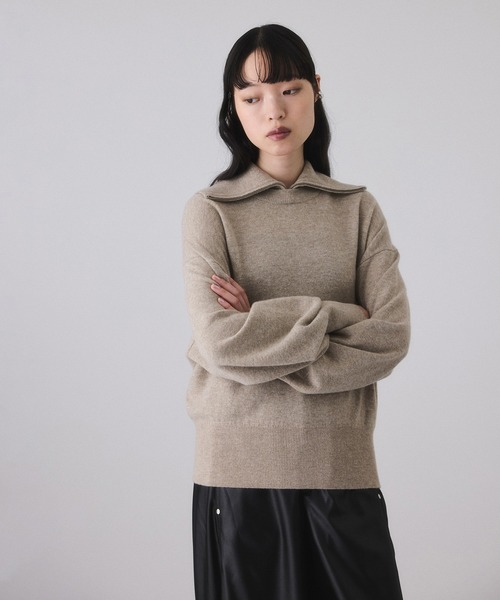 ADAM ET ROPE'（アダムエロペ）の「カシミア混ZIPタートルネックプル