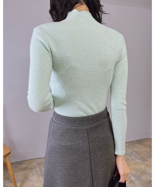 Doumoi（ドゥモエ）の「ハイネック　カラーネップ　ニットプルオーバー（Tシャツ/カットソー・レディース・ベージュ/ミント/イエロー/ホワイト/ピンク/グレー・FREE）」の9枚目の写真