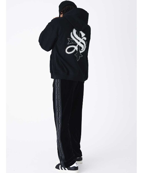 SUPPLIER(サプライヤー)の「A'GEM/9 × .kom 『SUPPLIER/サプライヤー』 Boxy Fit Cross Logo Hoodie/ボクシーフィット クロスロゴ プルオーバーパーカー(パーカー・メンズ・ブラック・XL/L/M)」の4枚目の写真