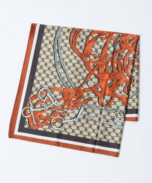 un dix cors（アンディコール）の「《コーデのアクセントに》ベルト柄リバーシブルスカーフ（ストール/ショール・レディース・グリーン/オレンジ・FREE）」の5枚目の写真