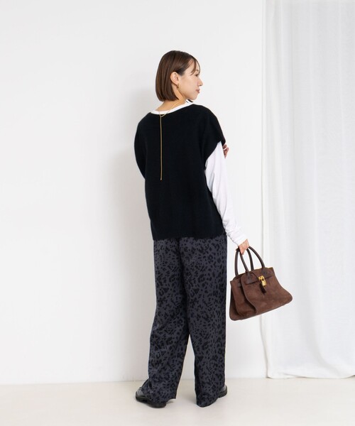 NOLLEY’S(ノーリーズ)の「ウォッシャブルレオパードプリントパンツ(その他パンツ・レディース・ブルー系その他6/ブラック系その他・38/36)」の4枚目の写真