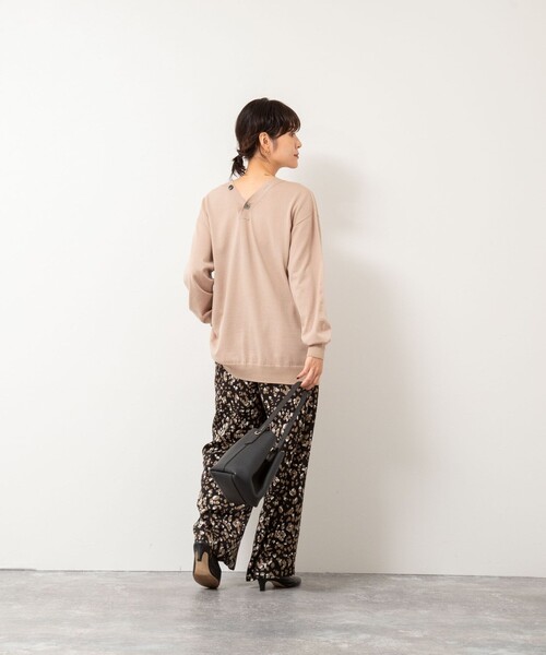NOLLEY’S(ノーリーズ)の「ウォッシャブルレオパードプリントパンツ(その他パンツ・レディース・ブルー系その他6/ブラック系その他・38/36)」の12枚目の写真