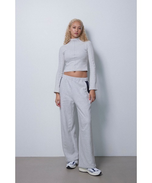 ALEXIA STAM（アリシアスタン）の「Wellness High Neck Rib Long Sleeve Tee /ハイネック長袖T（Tシャツ/カットソー・レディース・ブラック/グレー/ネイビー・FREE）」の21枚目の写真