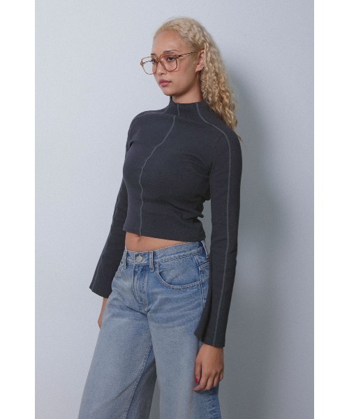 ALEXIA STAM（アリシアスタン）の「Wellness High Neck Rib Long Sleeve Tee /ハイネック長袖T（Tシャツ/カットソー・レディース・ブラック/グレー/ネイビー・FREE）」の4枚目の写真