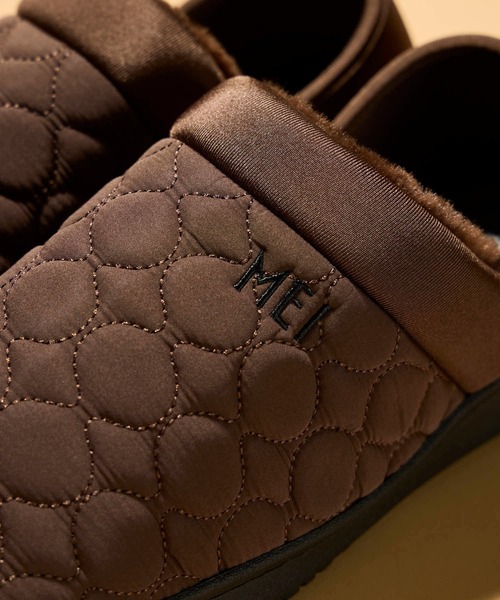 MEI（メイ）の「【 MEI / メイ 】メンズ2WAYモックシューズ ★アクリルチャーム付き★（スリッポン・メンズ・ブラック/ブラウン/グレー・S/M/L）」の5枚目の写真