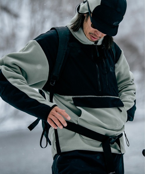 Snow Peak(スノーピーク)の「MofM Fleece Pullover フリース プルオーバー / SnowPeak × mountainofmoods(その他アウター・メンズ・ブラック/グレイッシュベージュ・XL/L/M/S)」の1枚目の写真