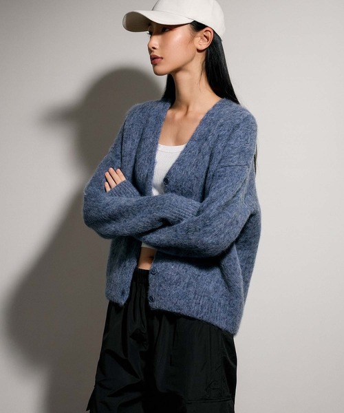 VIBGYOR(ヴィブジョー)の「【Korea Select】 ボカシVネックカーディガン(CN)(カーディガン/ボレロ・メンズ・ブルー/チャコールグレー/レッド系その他・FREE)」の13枚目の写真