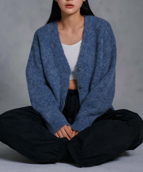 VIBGYOR(ヴィブジョー)の「【Korea Select】 ボカシVネックカーディガン(CN)(カーディガン/ボレロ・メンズ・ブルー/チャコールグレー/レッド系その他・FREE)」の14枚目の写真