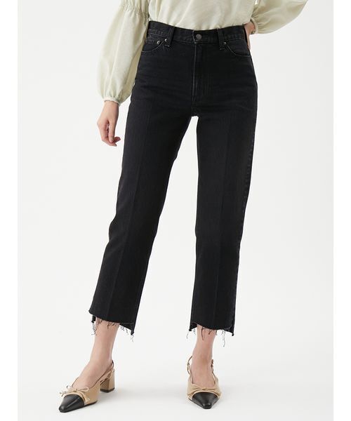 Mila Owen（ミラオーウェン）の「センタープレス裾段差デニムパンツ（デニムパンツ・レディース・ブルー/ライトブルー/ブラック・00/2/1/0）」の13枚目の写真