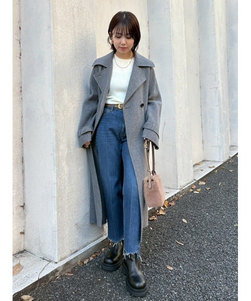 Mila Owen(ミラオーウェン)の「センタープレス裾段差デニムパンツ(デニムパンツ・レディース・ブルー/ライトブルー/ブラック・00/2/1/0)」の7枚目の写真