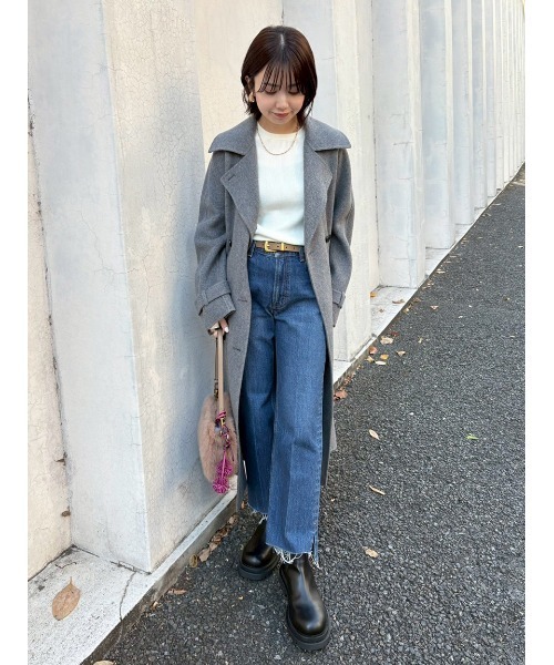 Mila Owen(ミラオーウェン)の「センタープレス裾段差デニムパンツ(デニムパンツ・レディース・ブルー/ライトブルー/ブラック・00/2/1/0)」の9枚目の写真