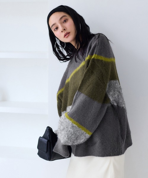 VIS（ビス）の「【WEB限定】グラデーションインターシャ起毛ニット（ニット/セーター・レディース・キナリ/チャコールグレー・FREE）」の4枚目の写真