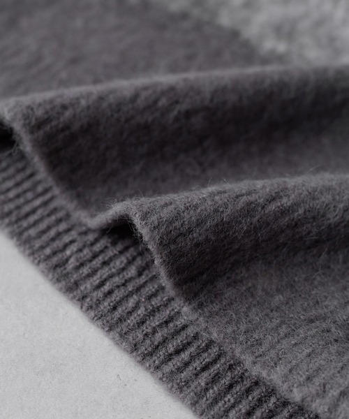 VIS（ビス）の「【WEB限定】グラデーションインターシャ起毛ニット（ニット/セーター・レディース・キナリ/チャコールグレー・FREE）」の19枚目の写真