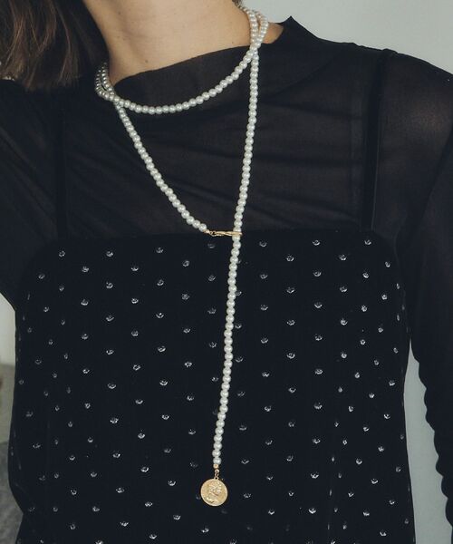 YECCA VECCA（イェッカヴェッカ）の「マルチジョイントコインパールネックレス（ネックレス・レディース・ゴールド・FREE）」の3枚目の写真