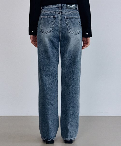 NICK&NICOLE(ニックアンドニコール)の「MINIMAL MIDRISE STRAIGHT DENIM PANTS_BLUE(デニムパンツ・レディース・その他・SMALL/MEDIUM/LARGE)」の3枚目の写真