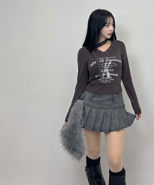FOLLOWIN(フォロウィン)の「クロスネックスタッズロゴリブトップス(Tシャツ/カットソー・レディース・ブラック/ホワイト/ブラウン・FREE)」の16枚目の写真