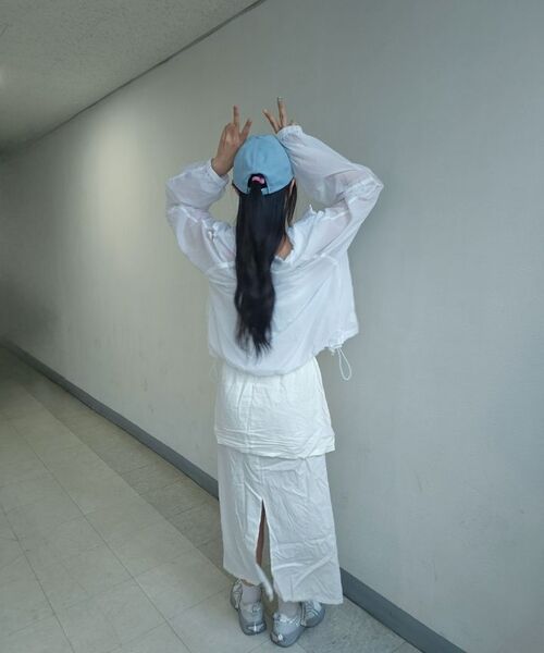 MUCENT（ムセント）の「シグネチャーボールキャップ（ライトデニム）（キャップ・レディース・ライトインディゴブルー・FREE）」の8枚目の写真