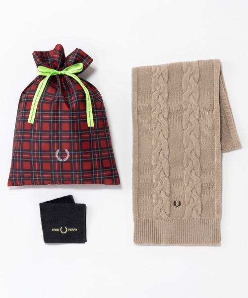 FRED PERRY（フレッドペリー）の「ZOZO限定ギフトセット／フレッドペリーマフラー＆タオルハンカチセット（マフラー・メンズ・ベージュ/ネイビー・ONE SIZE）」の2枚目の写真