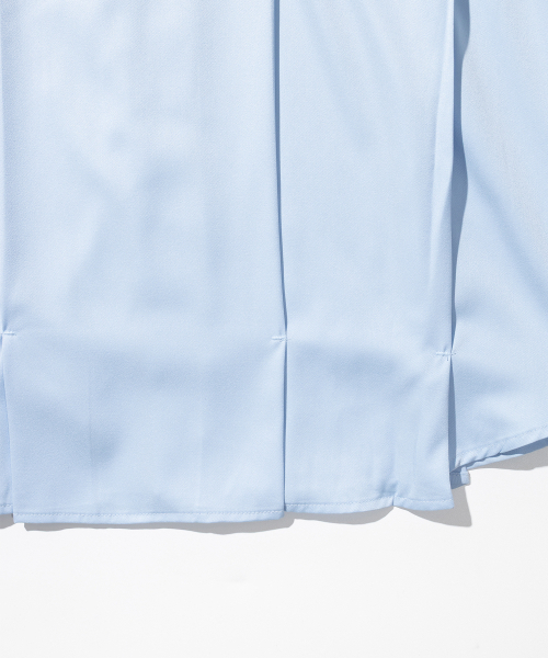 MASSNOUN(マスノウン)の「シルキーインシジョンプリーツシャツ MSTST002-SK(シャツ/ブラウス・レディース・その他・LARGE/MEDIUM)」の7枚目の写真