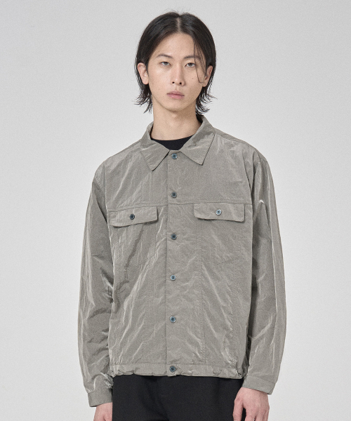 SECONDMONO（セカンドモノローグ）の「グロッシートラッカーナイロンシャツ [GBEIGE]_SESH015GBEIGE（シャツ/ブラウス・レディース・その他・SMALL/MEDIUM/LARGE）」の4枚目の写真