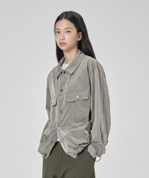 SECONDMONO（セカンドモノローグ）の「グロッシートラッカーナイロンシャツ [GBEIGE]_SESH015GBEIGE（シャツ/ブラウス・レディース・その他・SMALL/MEDIUM/LARGE）」の5枚目の写真
