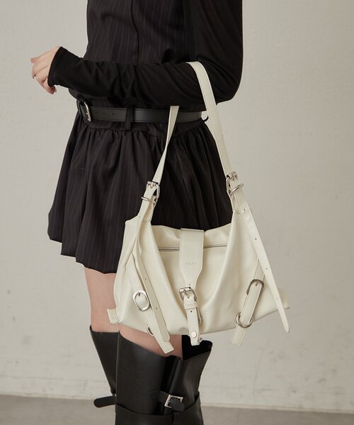 mline（エムライン）の「loti ベルトデザインショルダーBAG（ショルダーバッグ・レディース・アイボリー・ONE SIZE）」の4枚目の写真