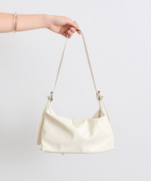 mline（エムライン）の「loti ベルトデザインショルダーBAG（ショルダーバッグ・レディース・アイボリー・ONE SIZE）」の19枚目の写真