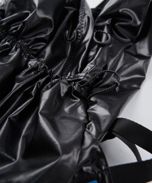 CHOROK STUDIO(チョロクスタジオ)の「Nagaja Peanut Bag #1 (Matt Black)(バックパック/リュック・レディース・ブラック・FREE)」の3枚目の写真