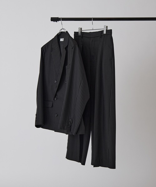 Lui's(ルイス)の「【Neucon】PINSTRIPE 2TUCK WIDE SLACKS / ピンストライプ2タックワイドスラックス / セットアップ対応(スラックス・メンズ・チャコールグレー/ブラック・1/2)」の15枚目の写真