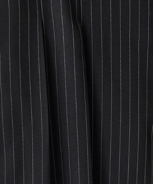 Lui's(ルイス)の「【Neucon】PINSTRIPE 2TUCK WIDE SLACKS / ピンストライプ2タックワイドスラックス / セットアップ対応(スラックス・メンズ・チャコールグレー/ブラック・1/2)」の14枚目の写真