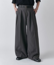 Lui's（ルイス）の「【Neucon】PINSTRIPE 2TUCK WIDE SLACKS   ピンストライプ2タックワイドスラックス   セットアップ対応（スラックス）」