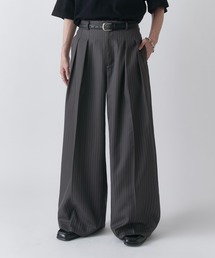 Lui's（ルイス）の「【Neucon】PINSTRIPE 2TUCK WIDE SLACKS / ピンストライプ2タックワイドスラックス / セットアップ対応（スラックス）」