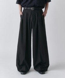 Lui's（ルイス）の「【Neucon】PINSTRIPE 2TUCK WIDE SLACKS / ピンストライプ2タックワイドスラックス / セットアップ対応（スラックス）」