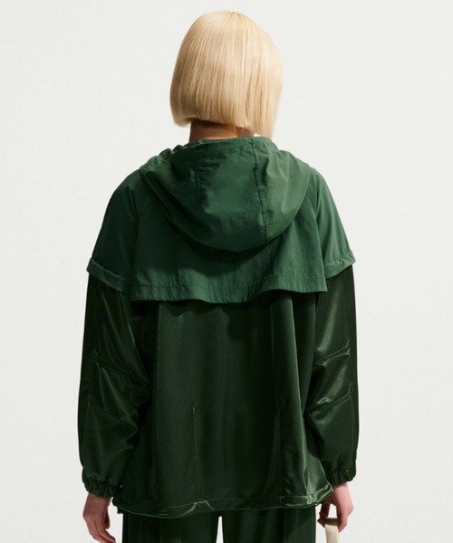 NIKE(ナイキ)の「NIKE AS W NSW OS HOODED WR JKT MOD / ナイキ ウィメンズ NSW OS WR フーディ ジャケット MOD 【SP】(その他アウター・レディース・グリーン/ブラック・S/M/L)」の16枚目の写真
